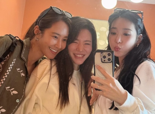 (Instagram/@tiffanyyoungofficial)